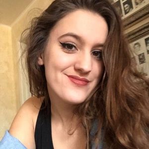 Meet your Posher, Ella